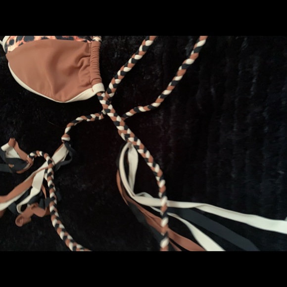 Super sexy bikini 👙!! Size large!! Never worn!!! - Picture 4 of 6